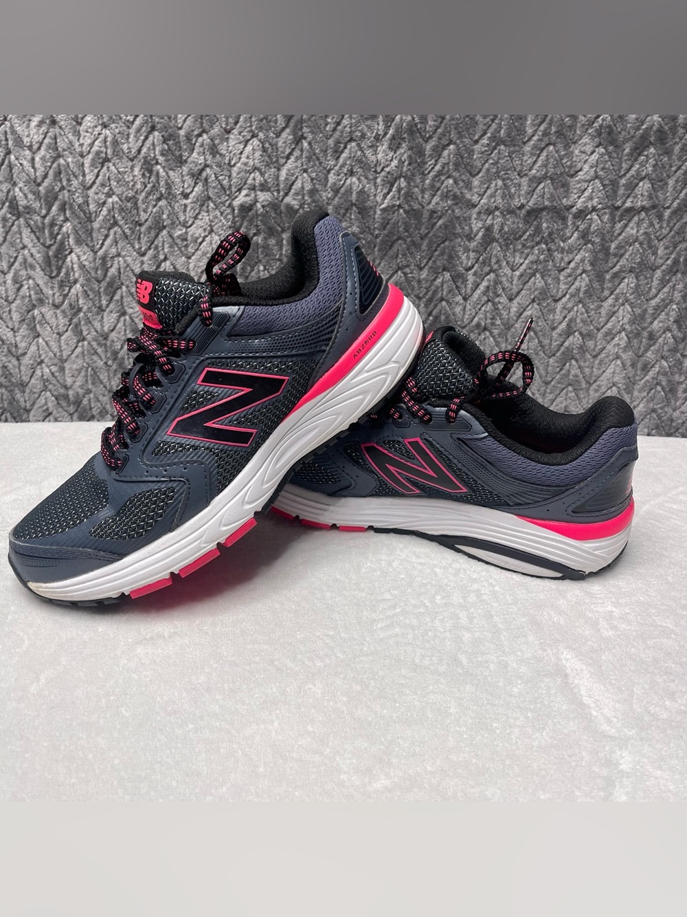 New Balance 560v7 Women's Running Shoes Size 5 Dark Grey Pink W560LG7 Tech Mesh